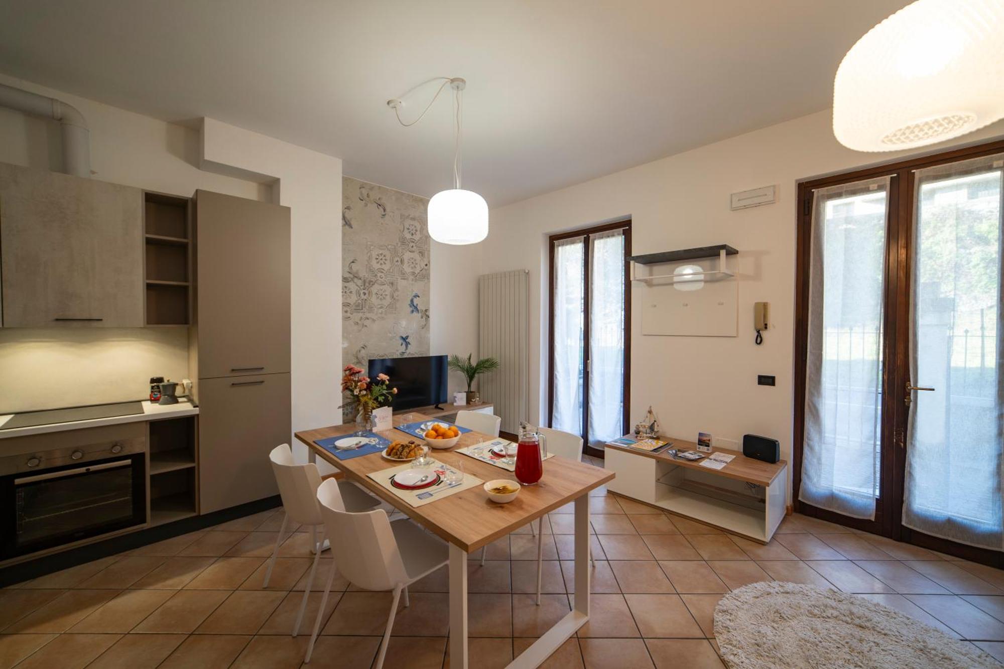 La Casa Dei Carta-New & Chic Apartment Lovere Exterior foto