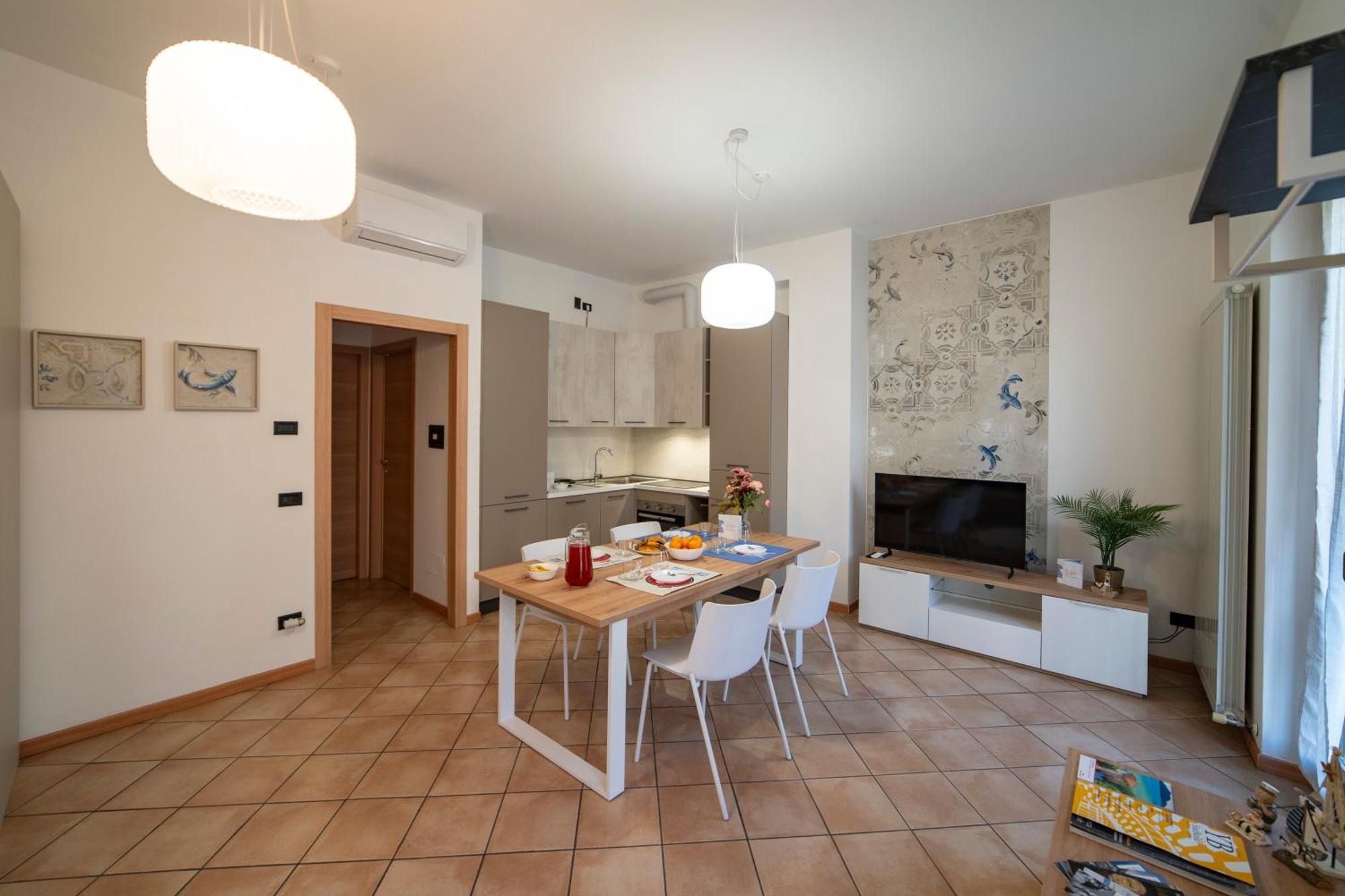 La Casa Dei Carta-New & Chic Apartment Lovere Exterior foto